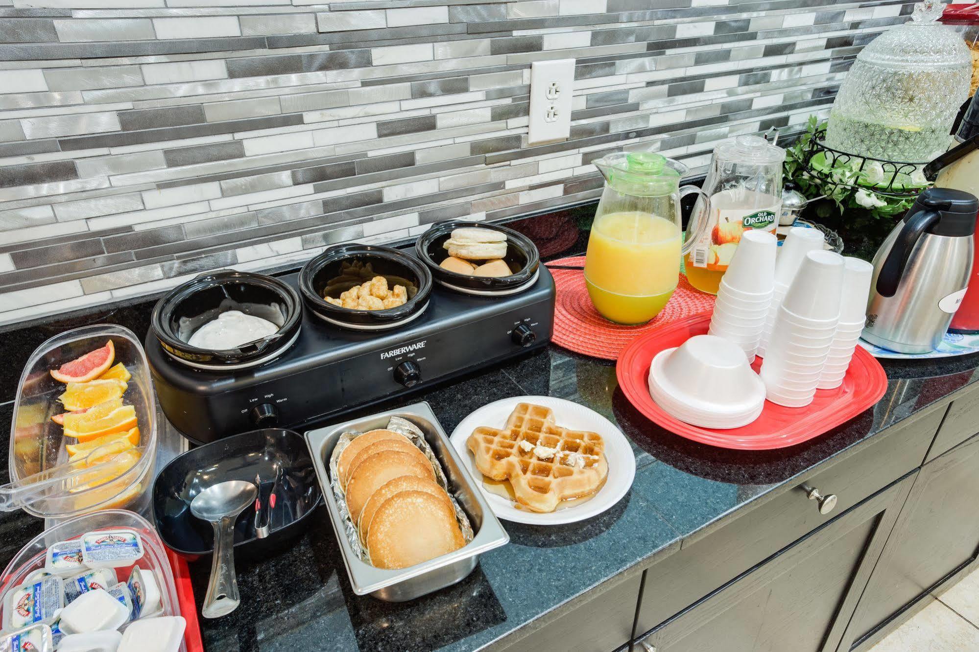 Best Way Inn Cleburne Extérieur photo