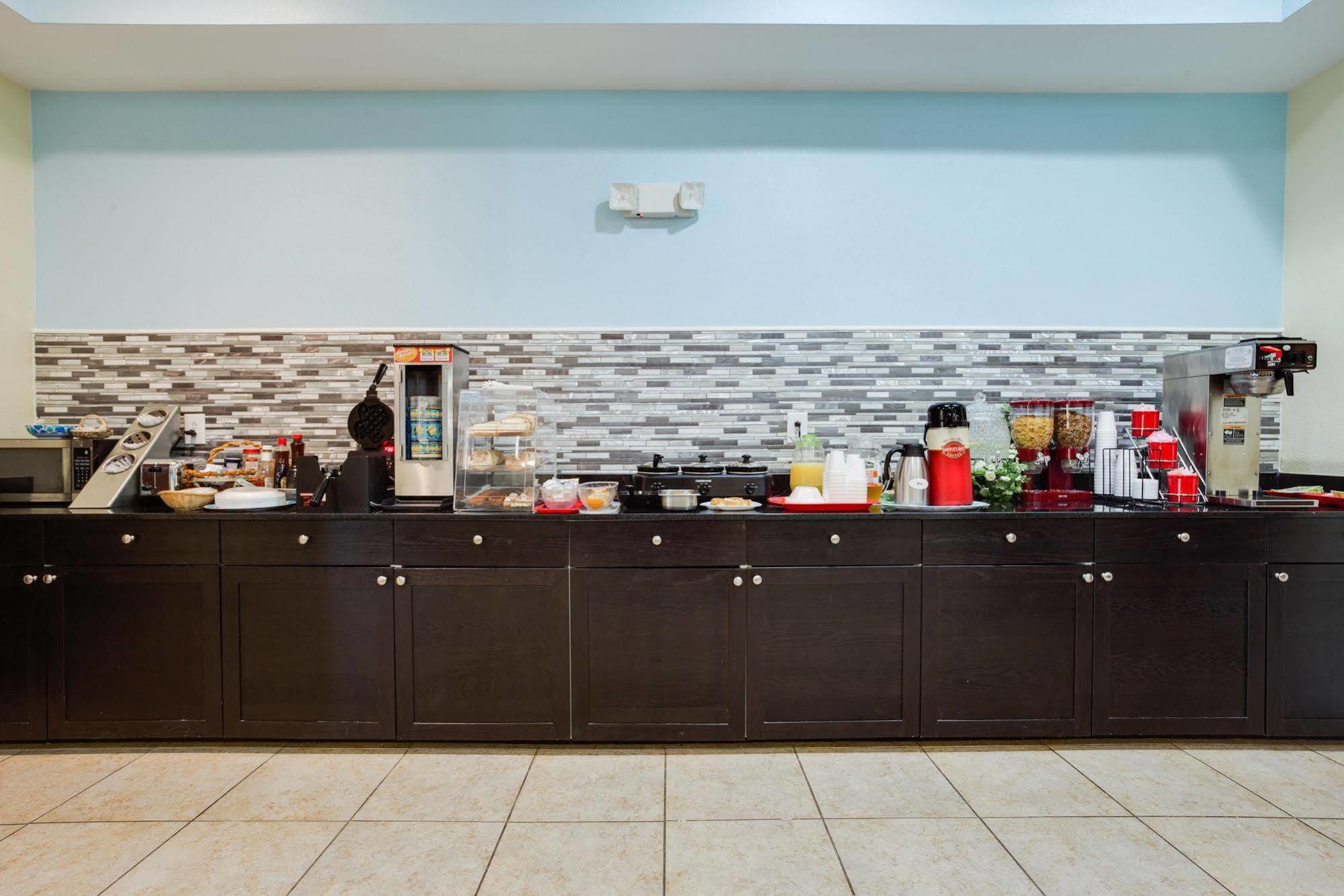 Best Way Inn Cleburne Extérieur photo